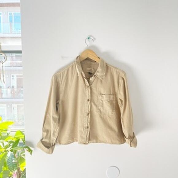 Universal Thread Brown Cropped Button Up Top Size Small - Picture 1 of 4